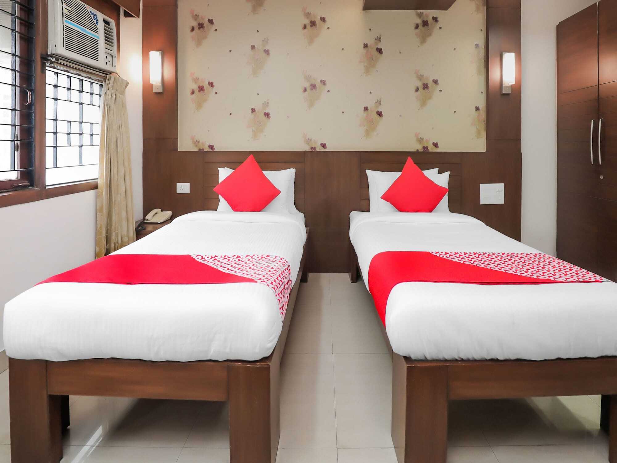 Oyo 17278 Hotel Srinivas Mangalúr Exteriér fotografie